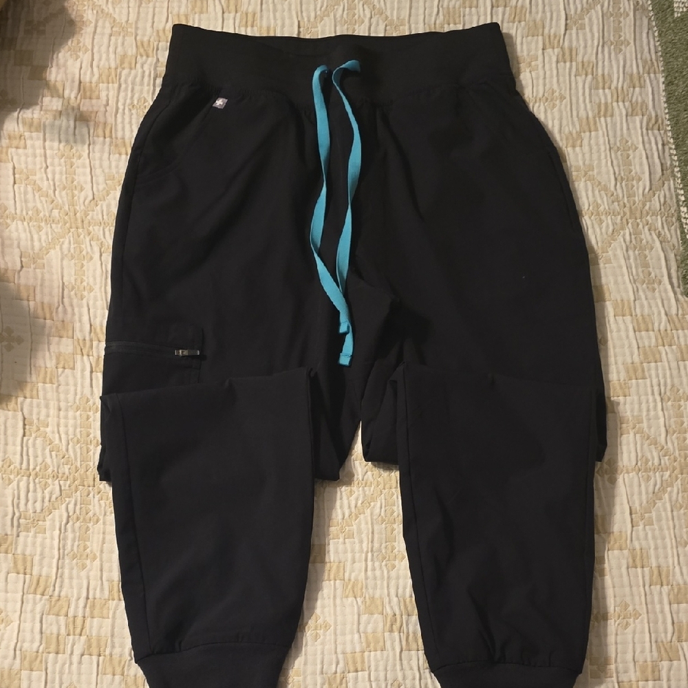 Figs FreeX Joggers: Medium Petite